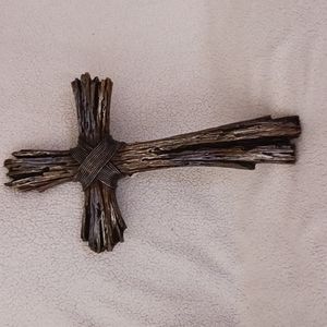 De Leon collections cross